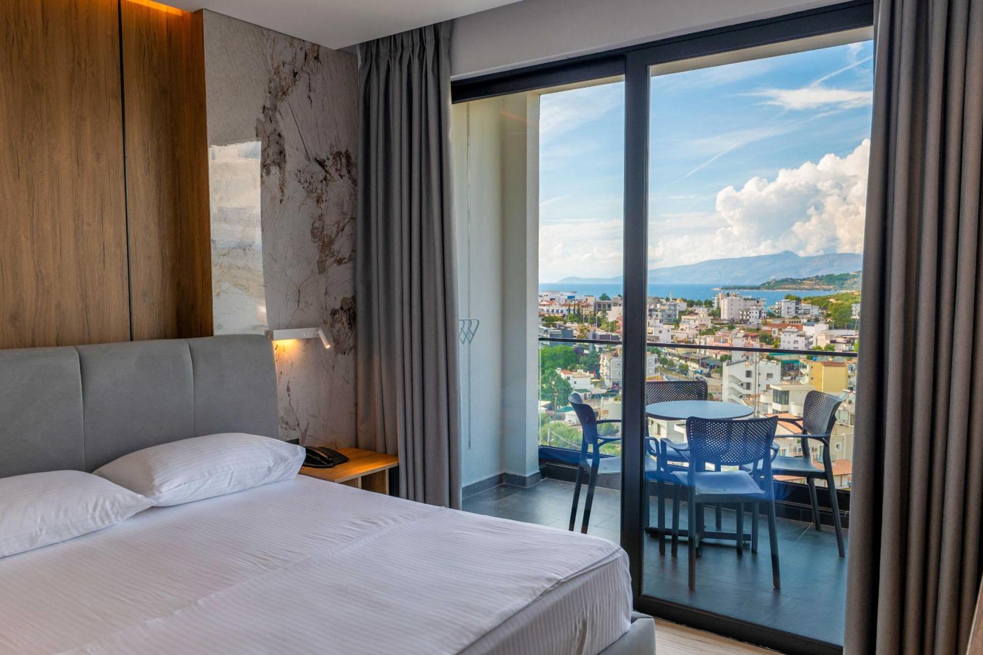Ori Mare Hotel คซามิล ภายนอก รูปภาพ
